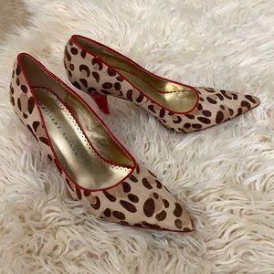 Size 10 leopard pumps